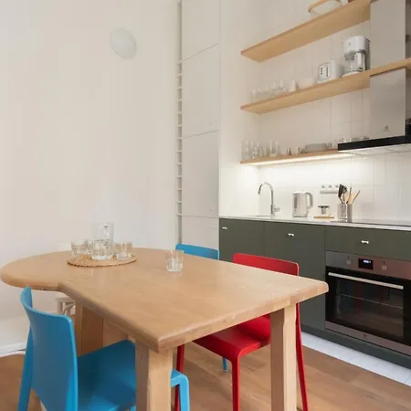 Days - Spacious Designer In Center - Powder Tower *