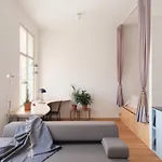 Days - Spacious Center Next To The Powder Tower アパート プラハ
