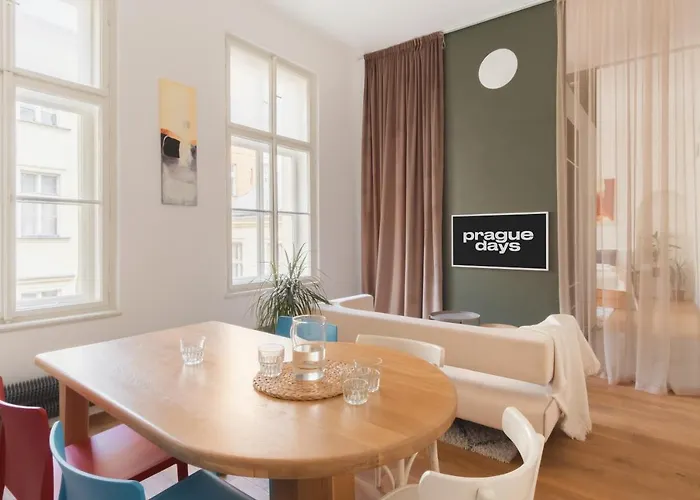 Apartament Days - Spacious Center Next To The Powder Tower *