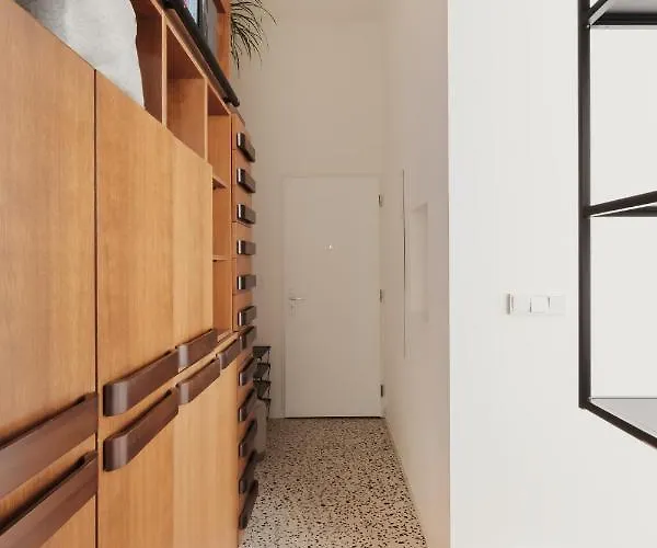 Apartament Days - Spacious Center Next To The Powder Tower